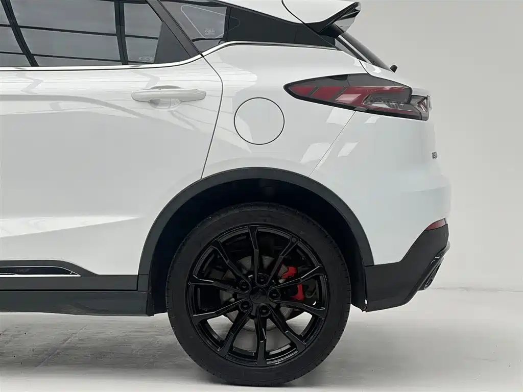 Emgrand S 1.4 T CVT Distinguished