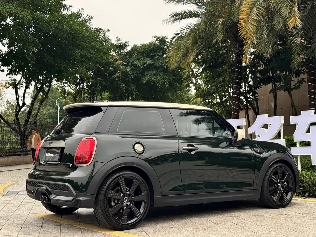 MINI 2.0 T COOPER S Obsession Special Edition