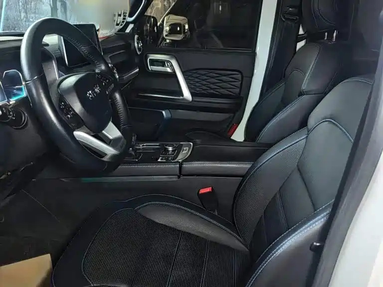 BAIC BJ40 2.0 T Auto 4 WD City Hunter Swordsman