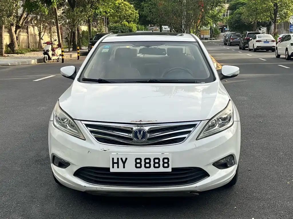 Eado 1.6 L Auto Luxury