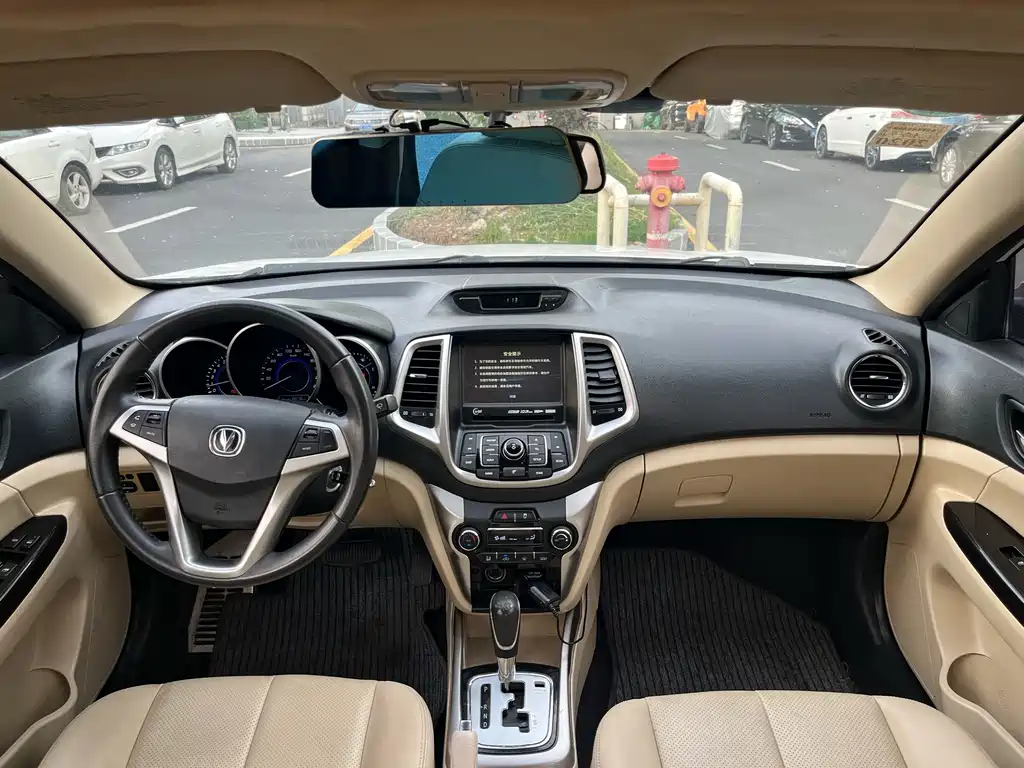 Eado 1.6 L Auto Luxury