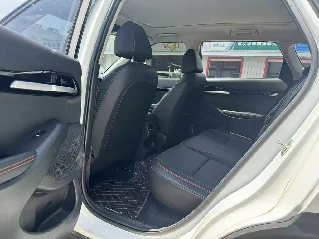 Seltos 1.5 L CVT Luxury