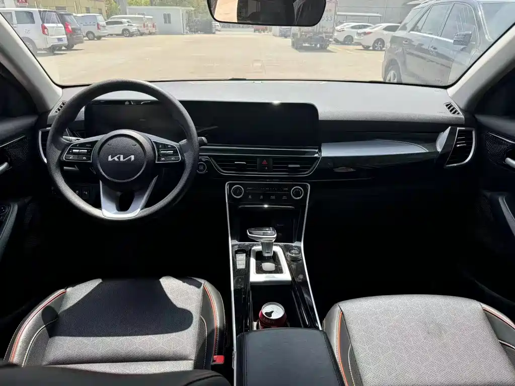 Seltos 1.5 L CVT Luxury