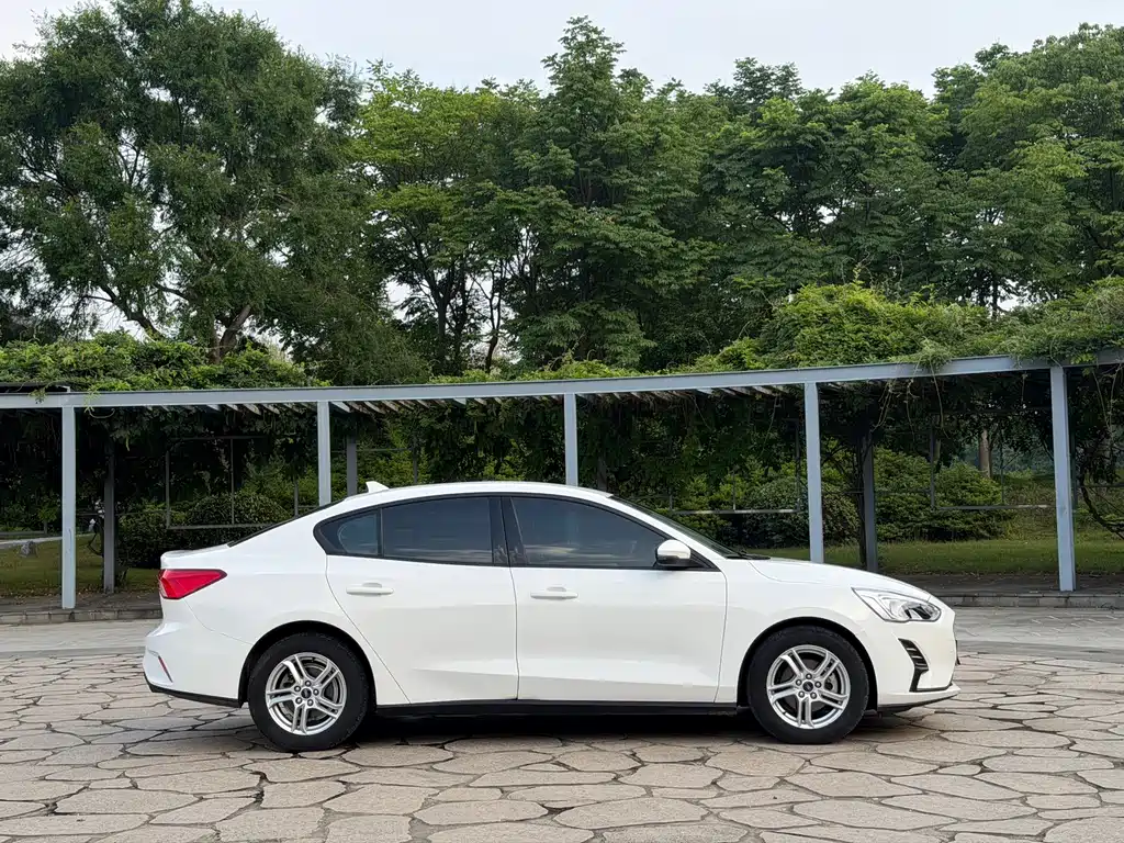 Focus Sedan 1.5 L Auto Sharp Leap CN-V