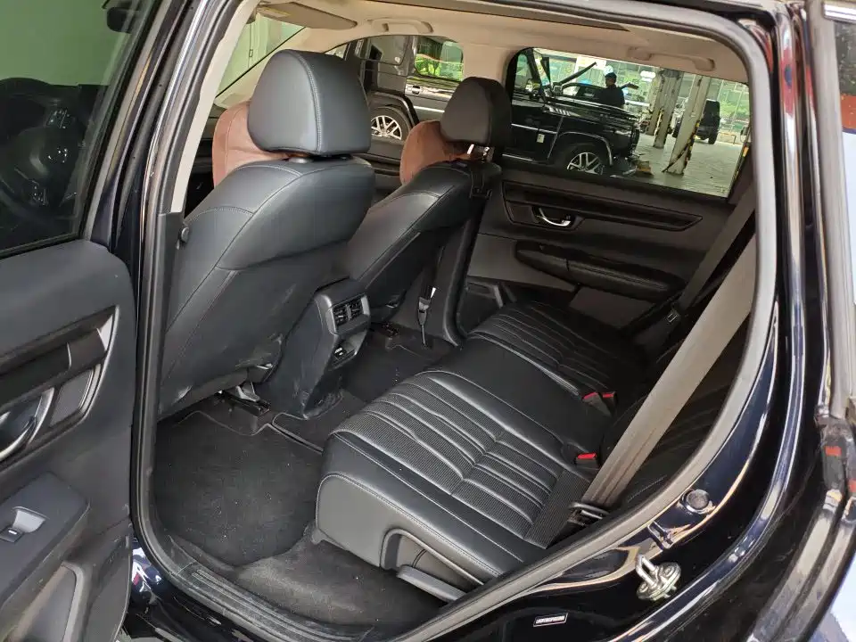 Breeze 240 TURBO 2 WD Luxury 5-seat