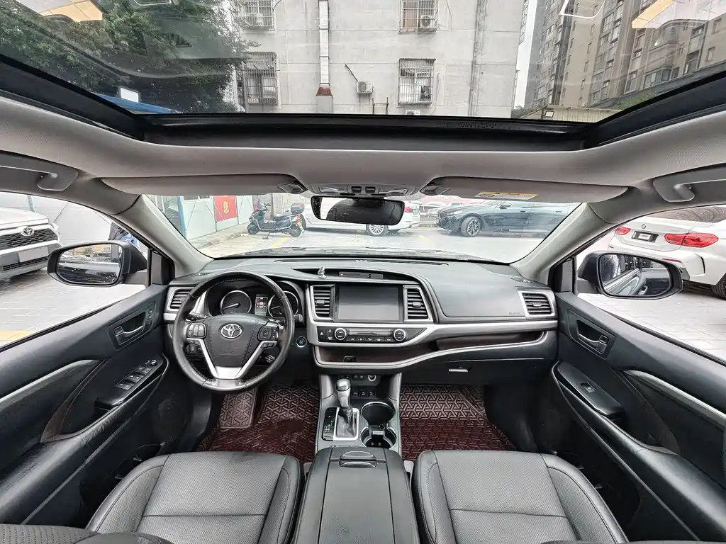 Highlander 2.0 T 4 WD Supreme 7-seat CN-V