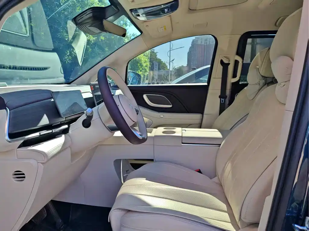 Voyah Dreamer PHEV Qiankun Pro