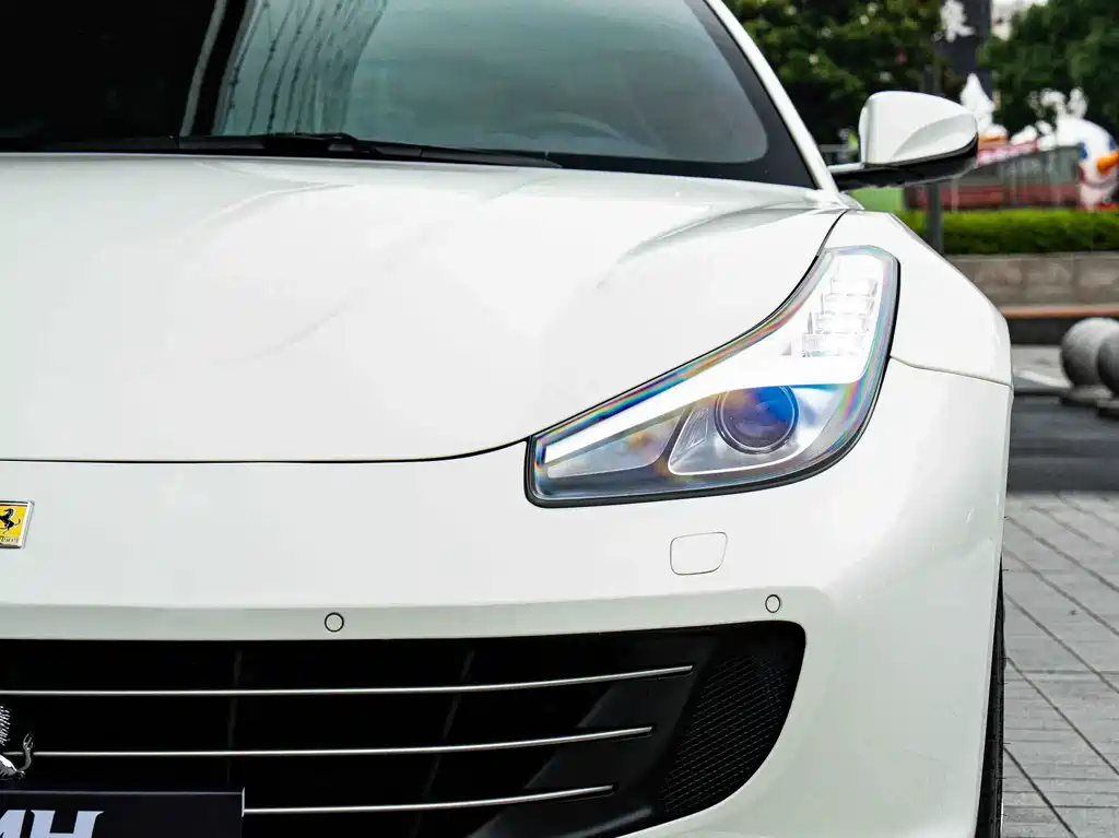 GTC4 Lusso 6.3 L V12