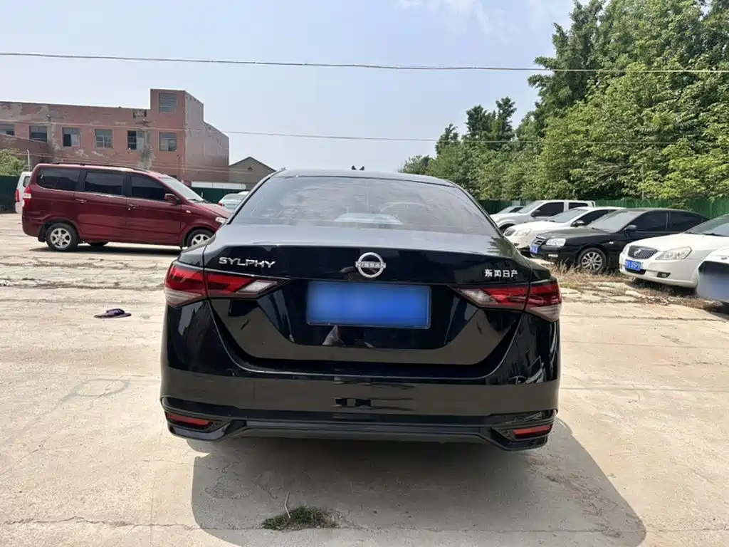 Sylphy 1.6 L CVT Joy