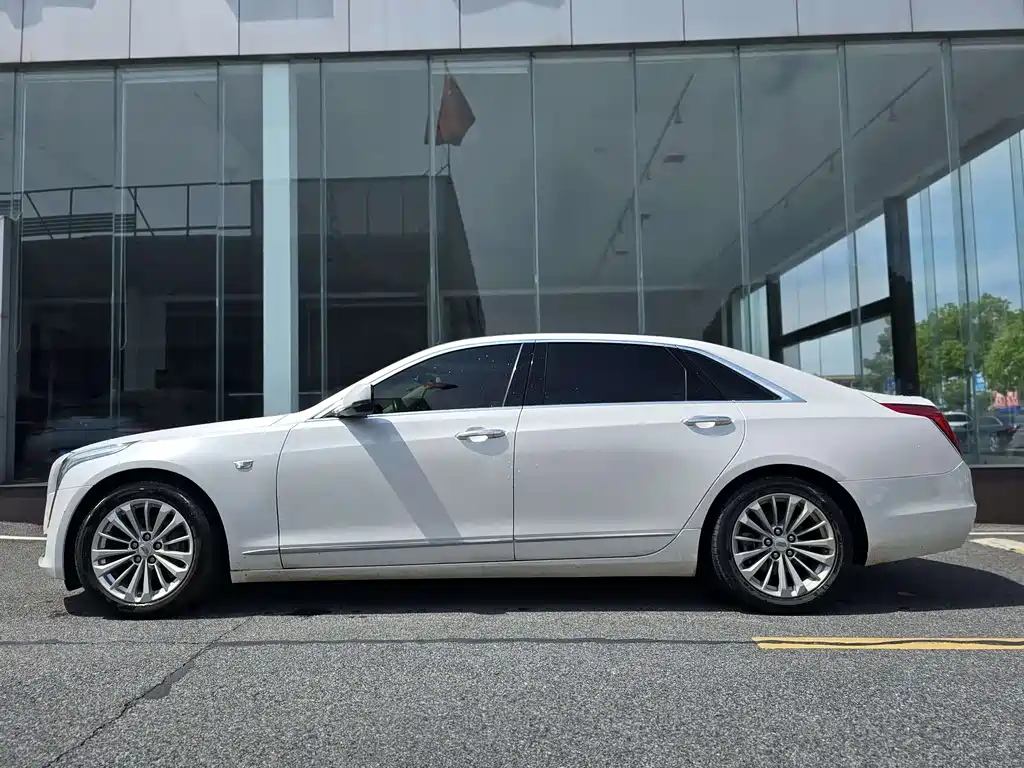 Cadillac CT6 28 T Fashion