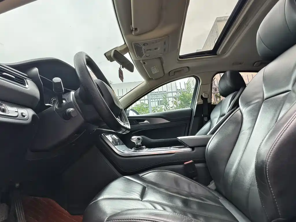 Hongqi H5 Classic Facelift 1.5 T DCT Flagship Charm