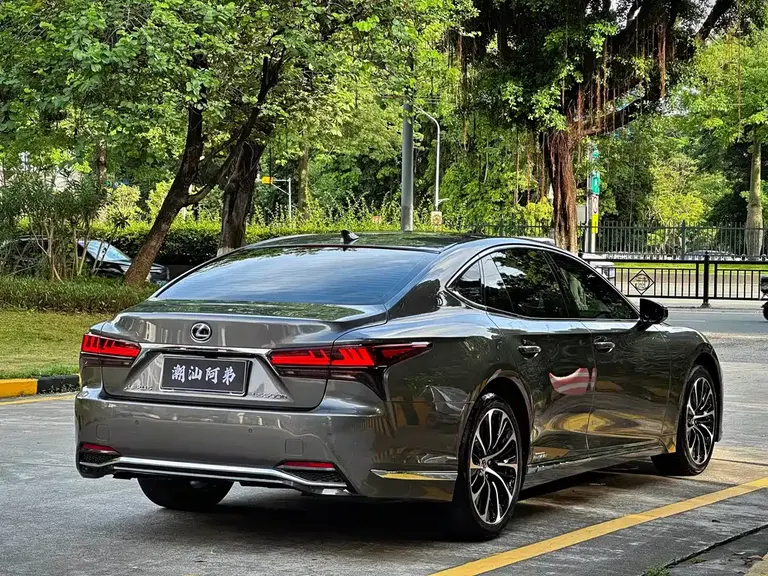 Lexus LS 500 h Executive