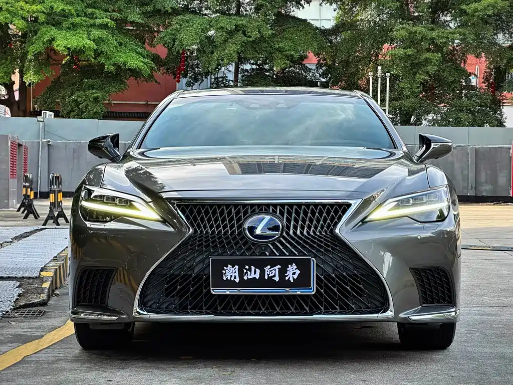 Lexus LS 500 h Executive