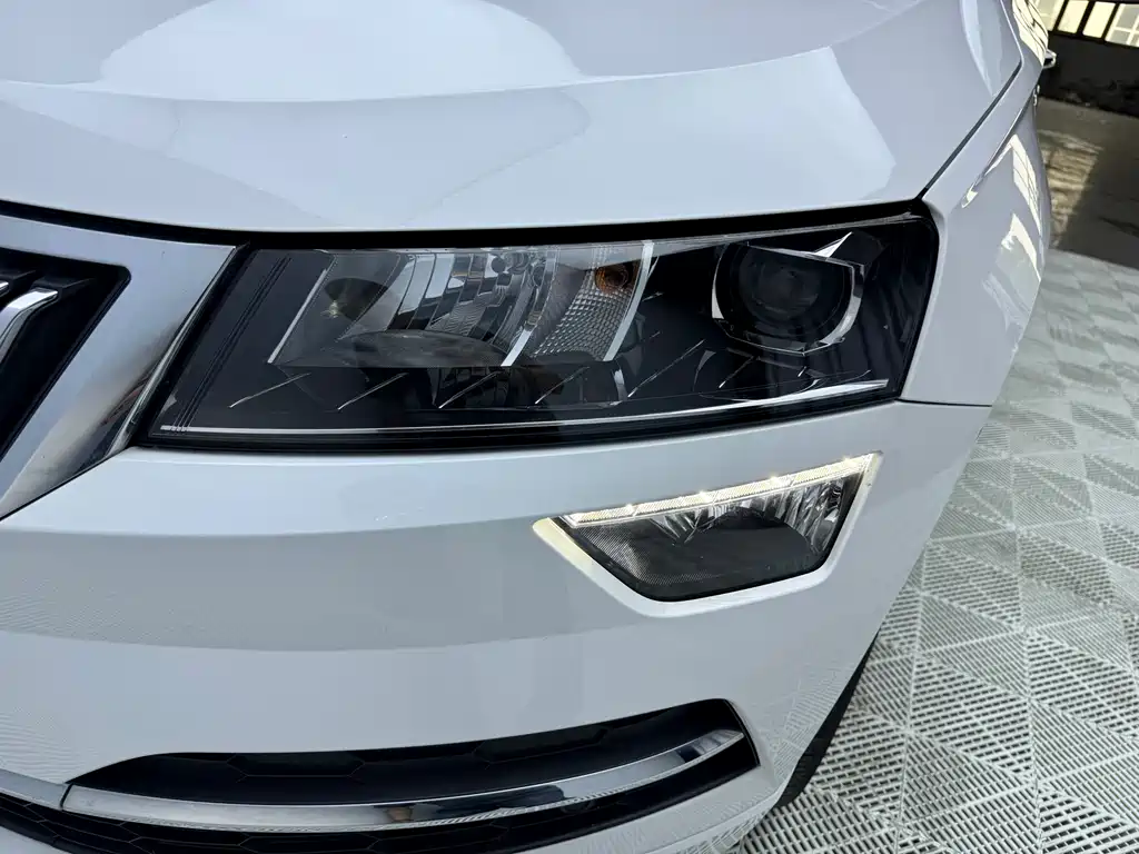 Karoq TSI280 Premium