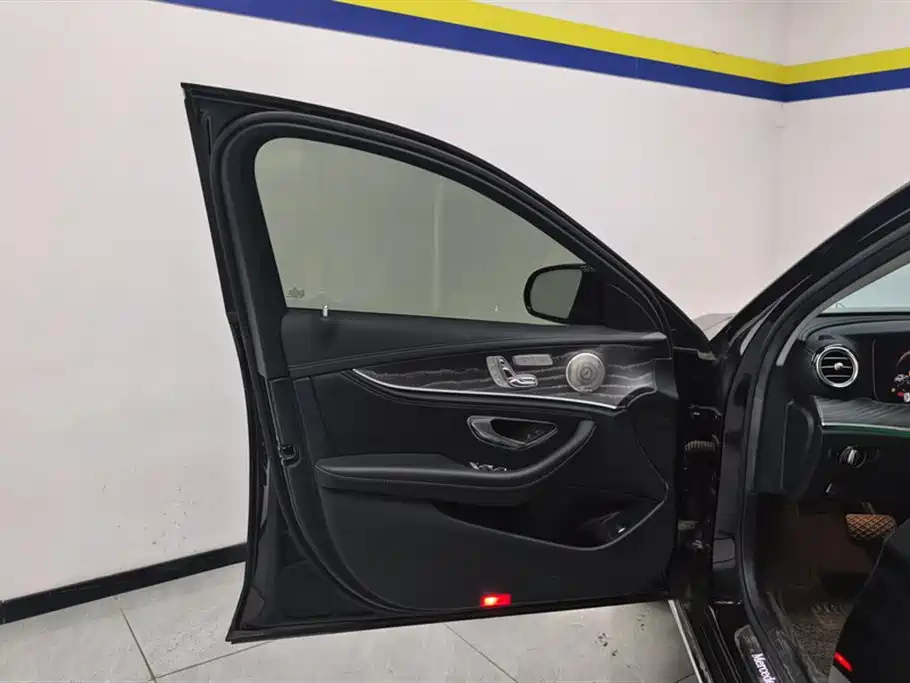 Mercedes-Benz E-Class Facelift E 300 L Luxury