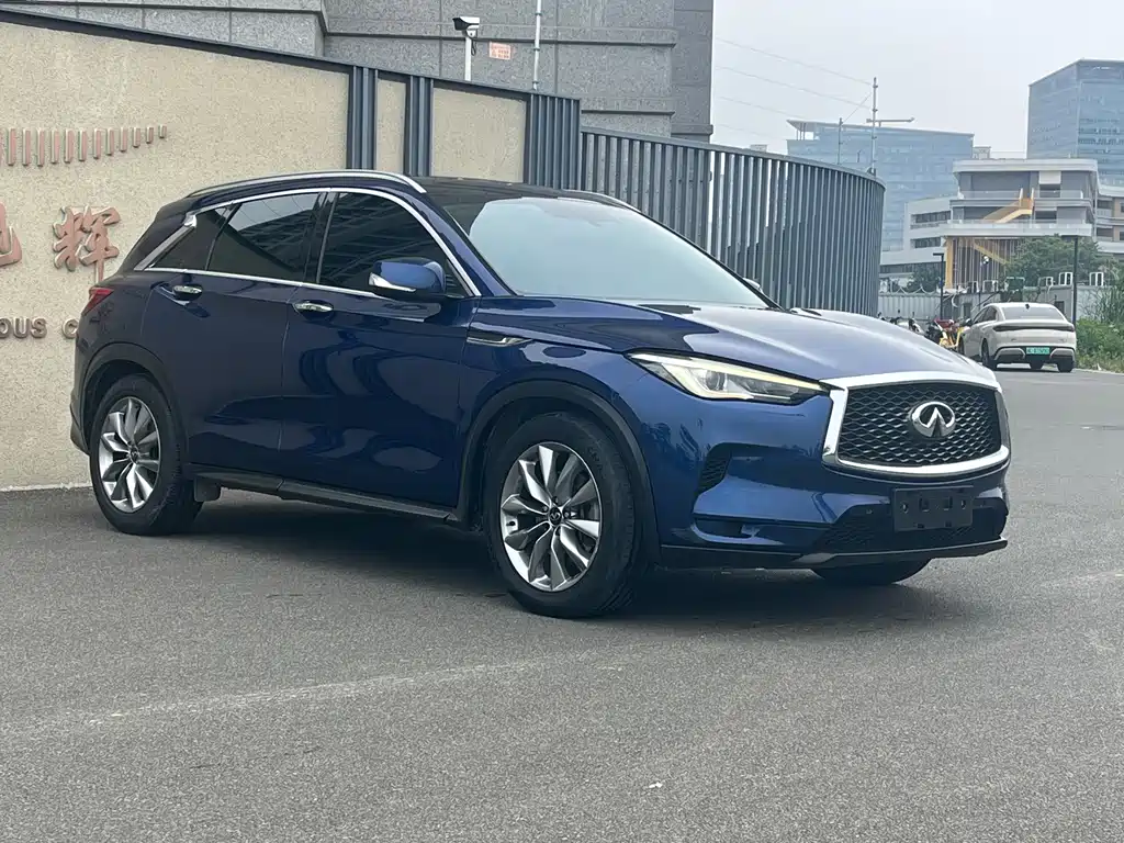 Infiniti QX50 2.0 T 2 WD Fashion