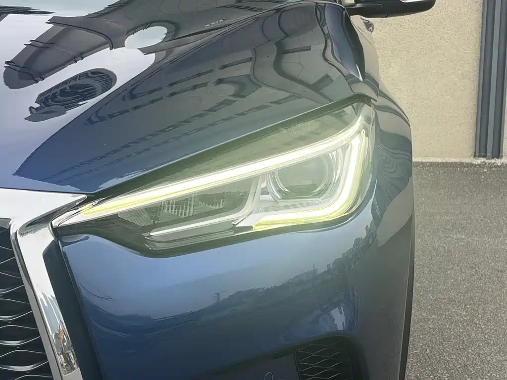 Infiniti QX50 2.0 T 2 WD Fashion