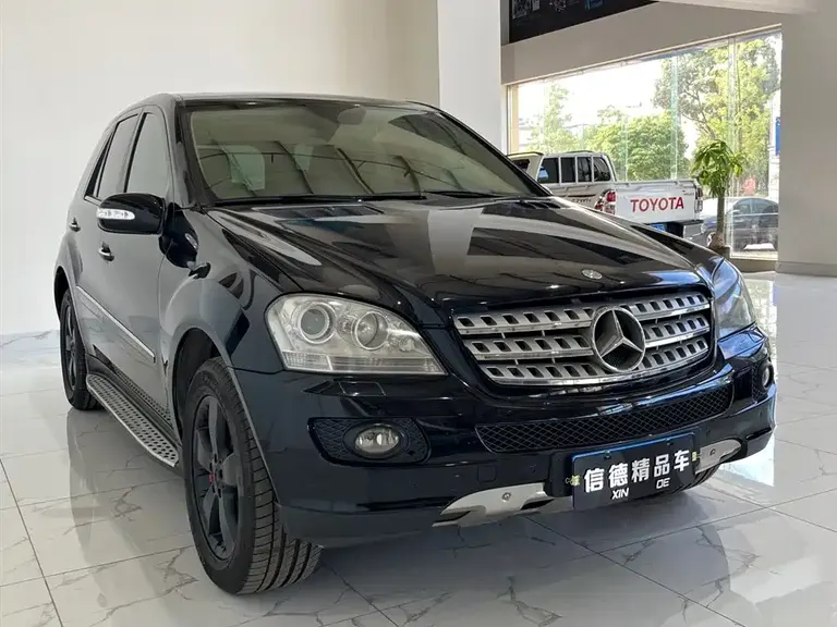 Mercedes-Benz M-Class ML 500 US Spec