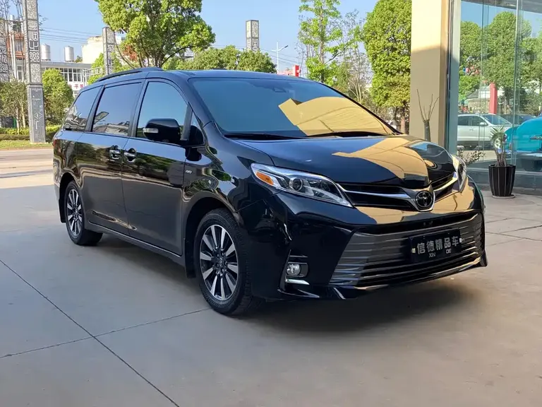 Toyota SIENNA 3.5 L Auto