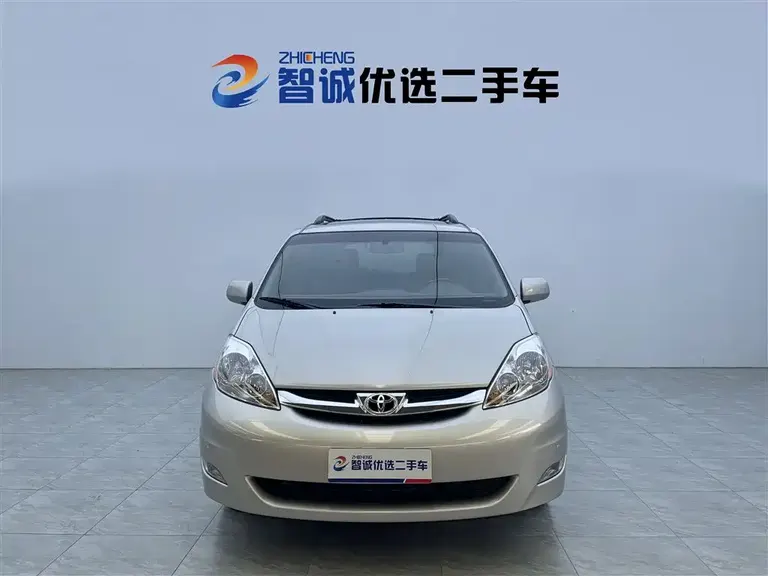 Toyota SIENNA 3.5 L US Spec