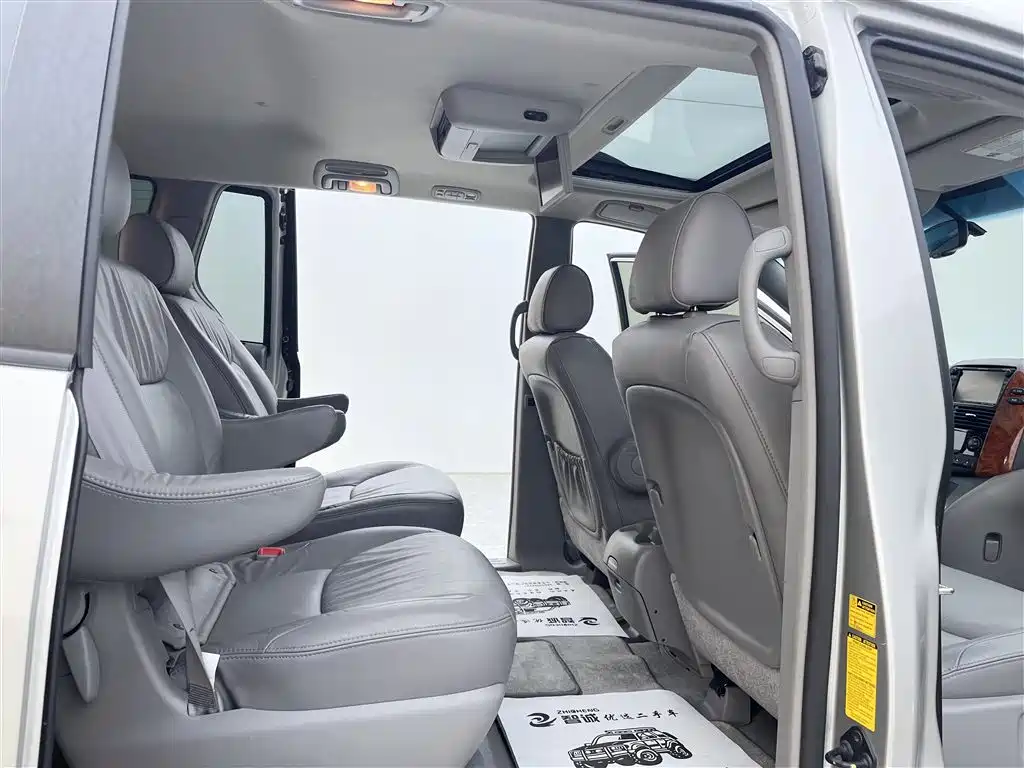 SIENNA 3.5 L US Spec