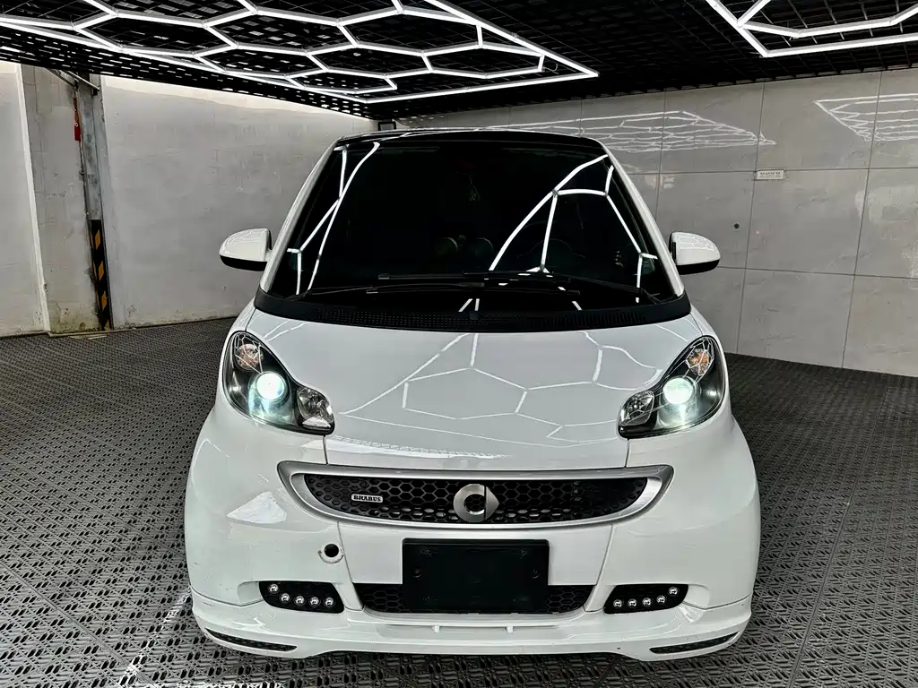 smart fortwo smart fortwo 2012款 1.0 T 博速Xclusive版