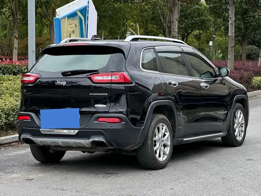 Cherokee 2.4 L Leading Intelligent