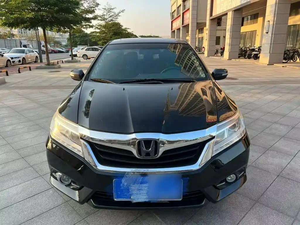 Crider 1.8 L Auto Luxury