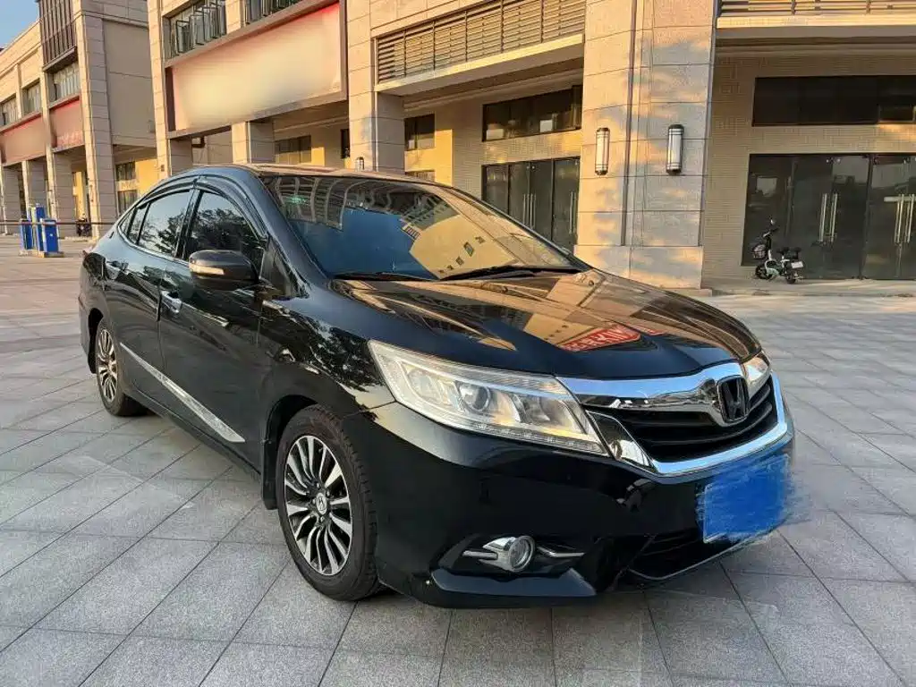 Crider 1.8 L Auto Luxury