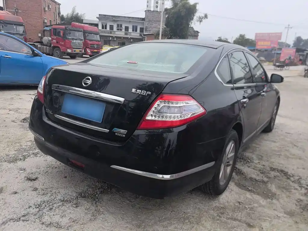 Teana 2.5 L XL Leading