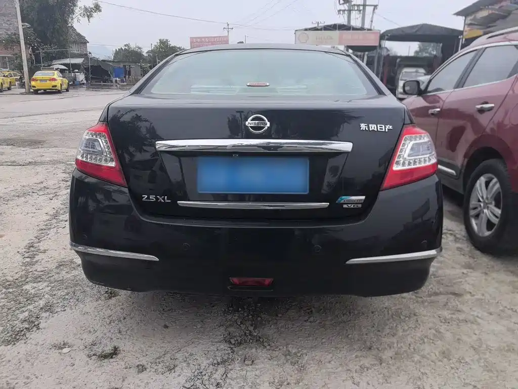 Teana 2.5 L XL Leading