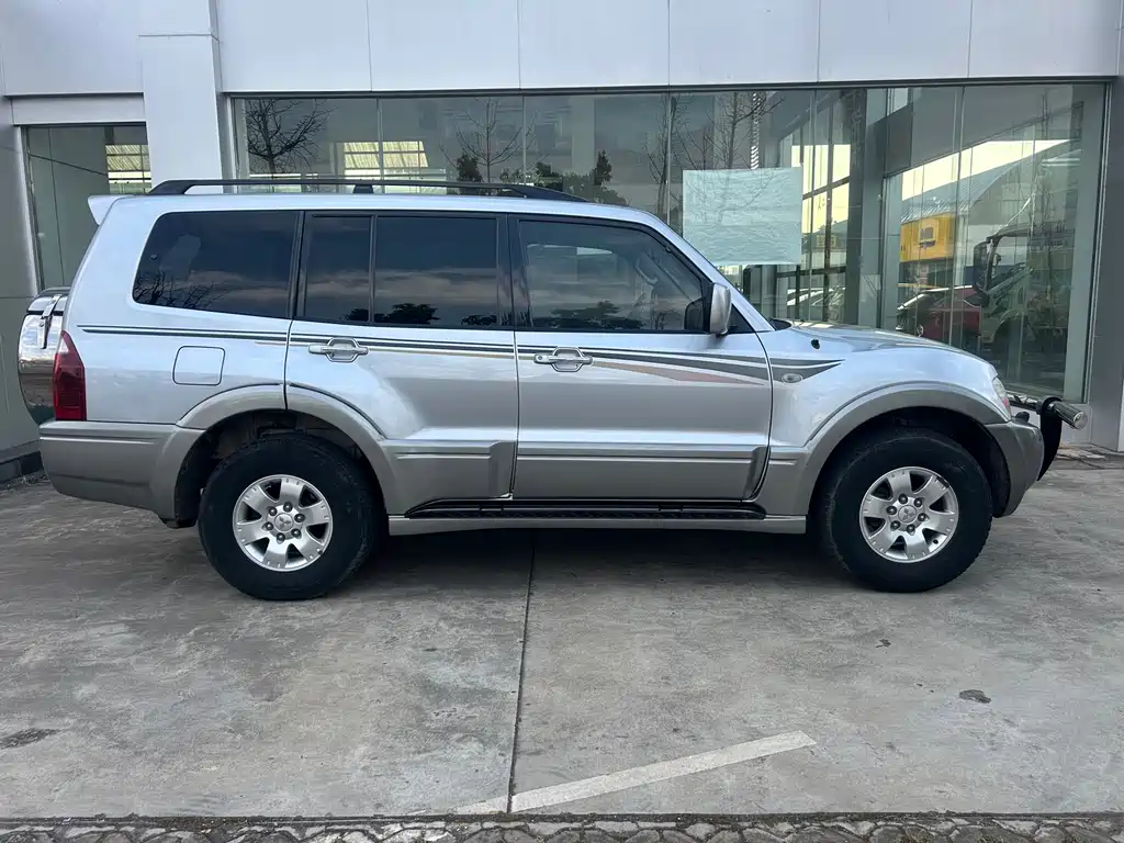 Pajero 帕杰罗 2004款 V73 3.0 L GLS