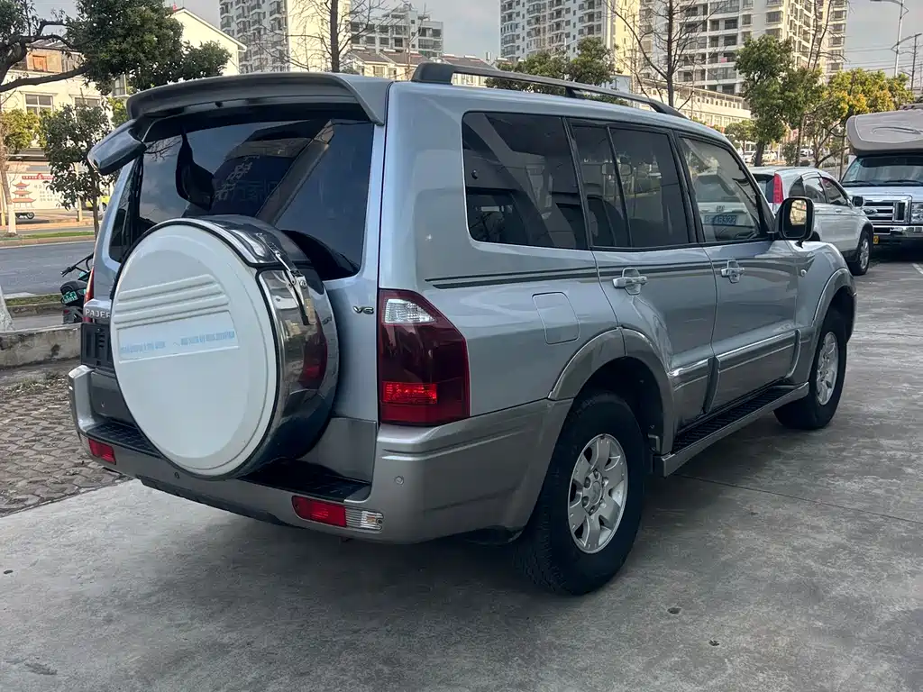 Pajero 帕杰罗 2004款 V73 3.0 L GLS