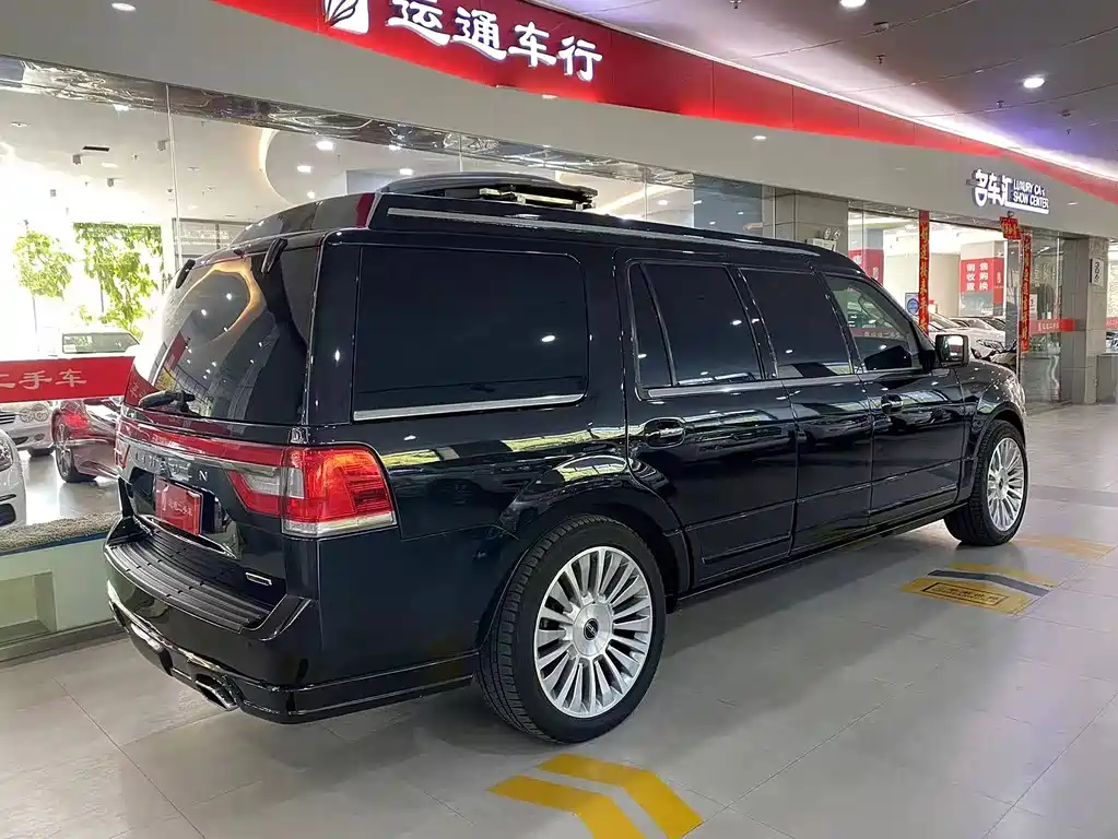 Navigator 3.5 T Auto