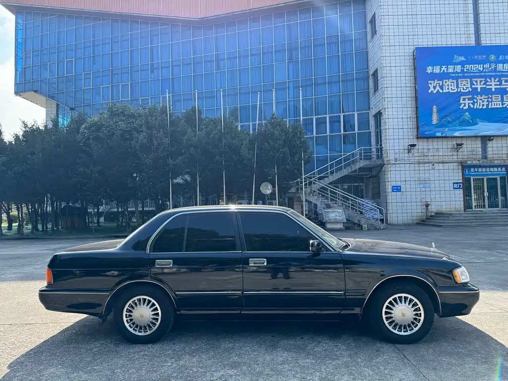 Crown (Import) 皇冠进口 1993款 3.0 L 自动