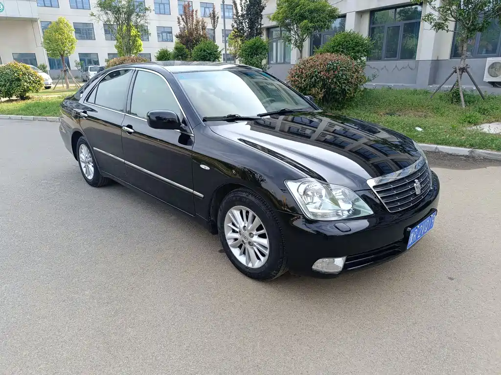 Crown 3.0 L Royal