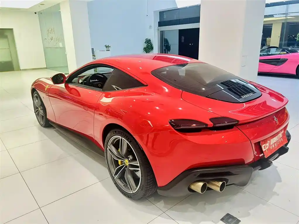 Roma 3.9 T V8