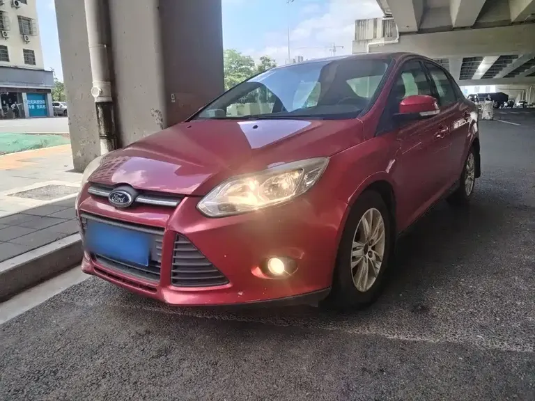 Ford Focus Sedan 1.6 L Auto Comfort