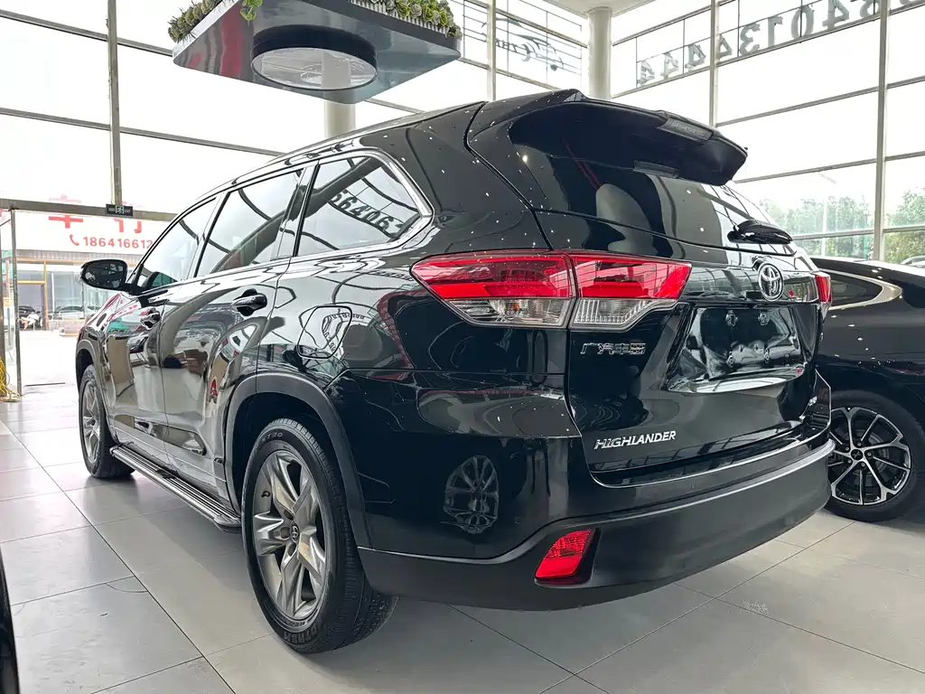 Highlander 2.0 T 2 WD Luxury 7-seat CN-VI