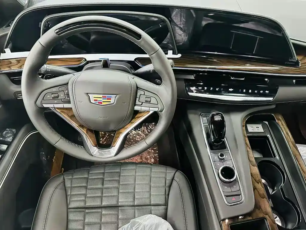 Escalade 6.2 L Auto