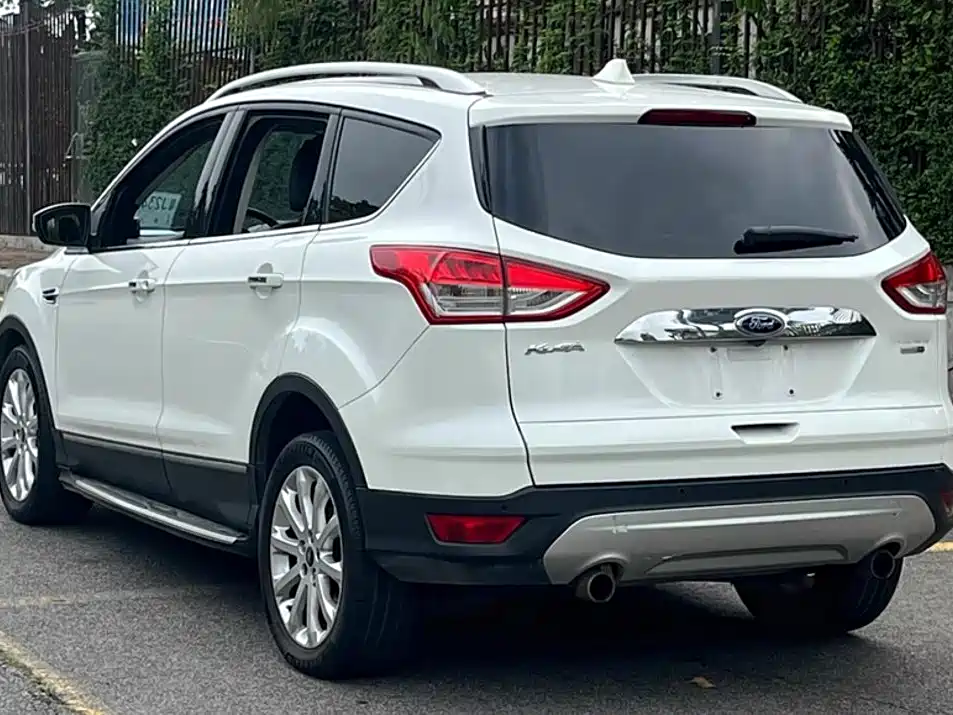 Kuga 2.0 L GTDi 4 WD Elite