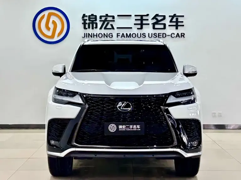 Lexus LX 600