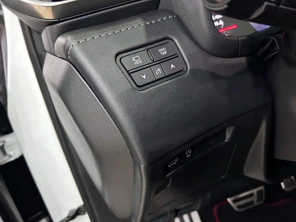 Lexus LX 600
