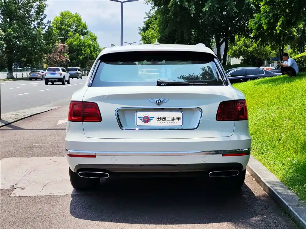 Bentayga 6.0 T Standard