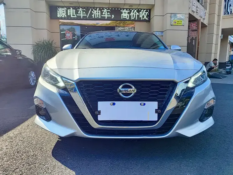 Nissan Teana Facelift 2.0 L XL Comfort