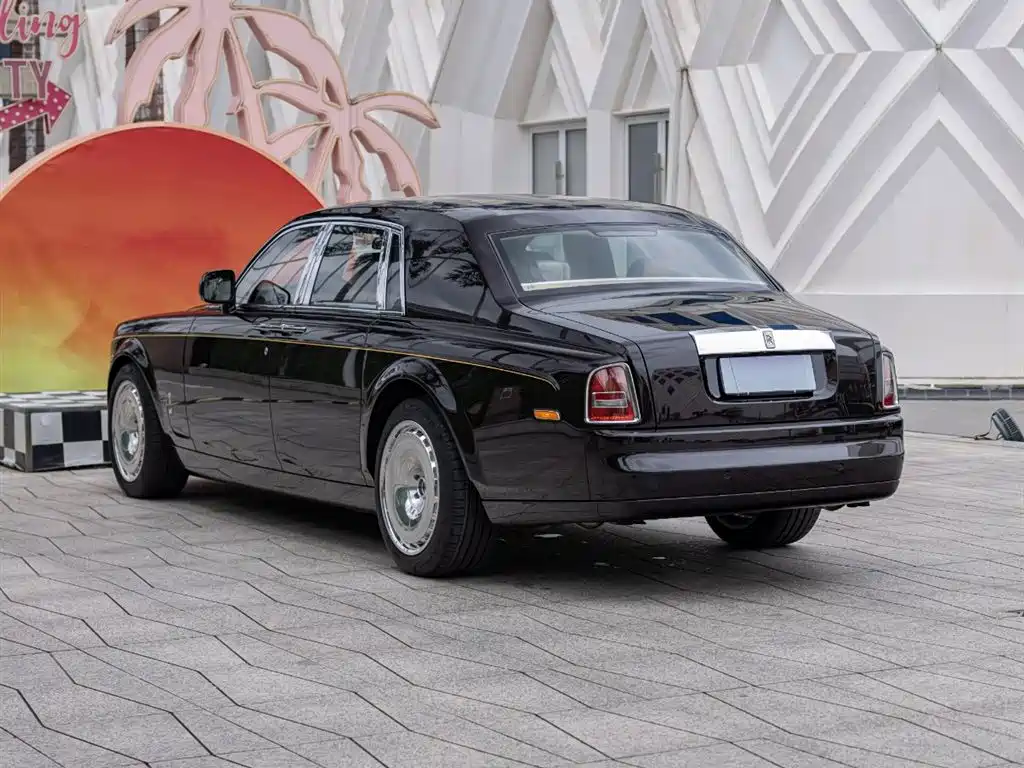 Phantom 6.7 L Standard