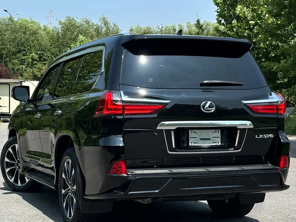 Lexus LX 570