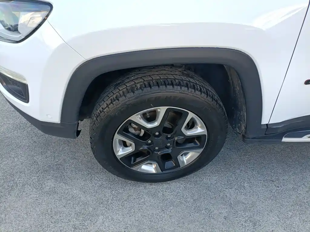 Compass 200 TS Auto High Performance 4 WD