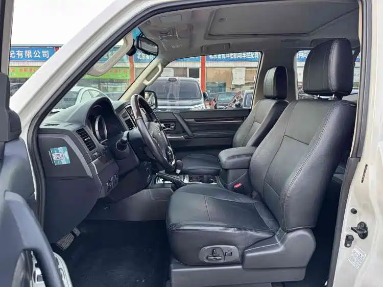 Pajero (Import) 帕杰罗(进口) V87 2018款 3.8 L 中东版