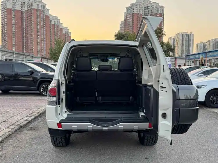 Pajero (Import) 帕杰罗(进口) V87 2018款 3.8 L 中东版
